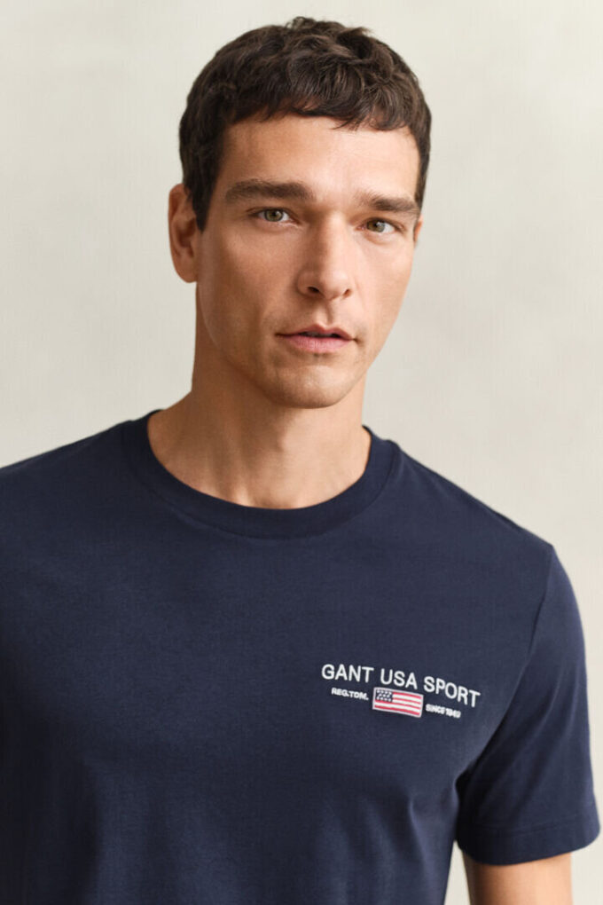 Graphic T-Shirt Graphic T-Shirt