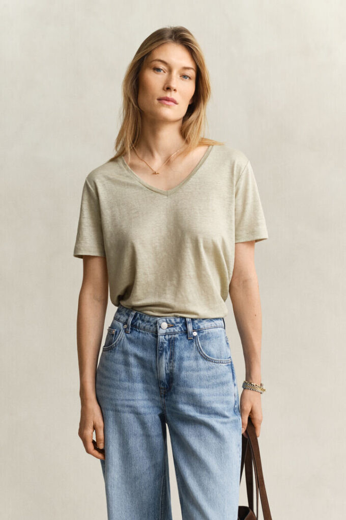 Linen V-Neck T-Shirt Linen V-Neck T-Shirt