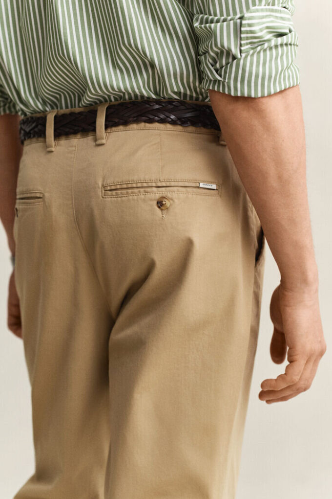 Regular Fit Classic Chinos Regular Fit Classic Chinos