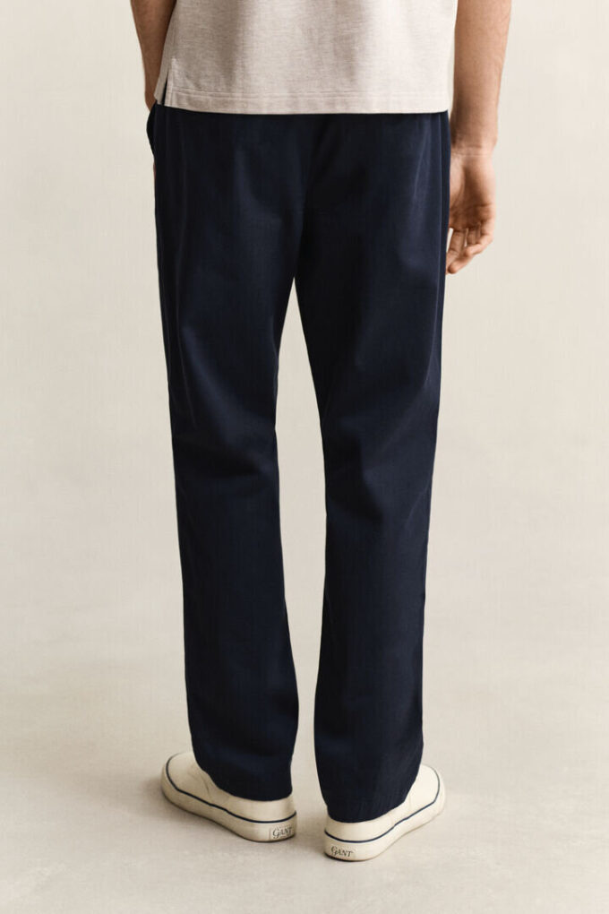 Regular Fit Classic Chinos Regular Fit Classic Chinos