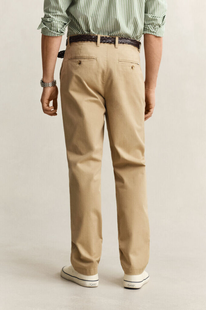 Regular Fit Classic Chinos Regular Fit Classic Chinos
