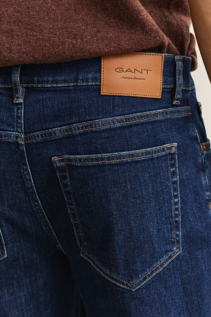 Regular Fit Clean Wash Jeans Regular Fit Clean Wash Jeans