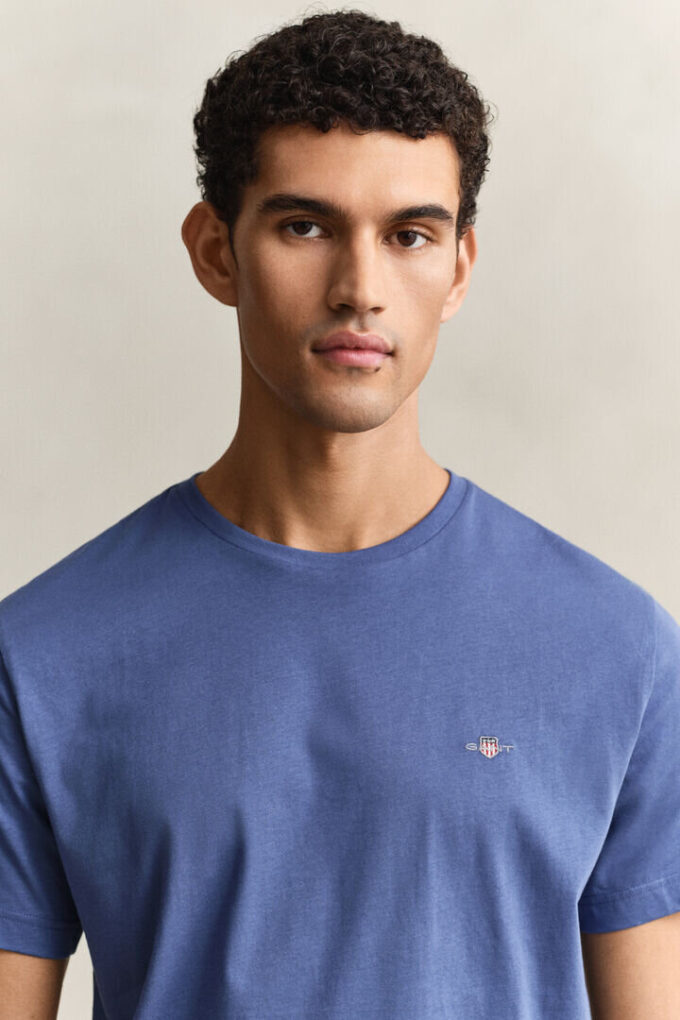 Regular Fit Shield T-Shirt Regular Fit Shield T-Shirt