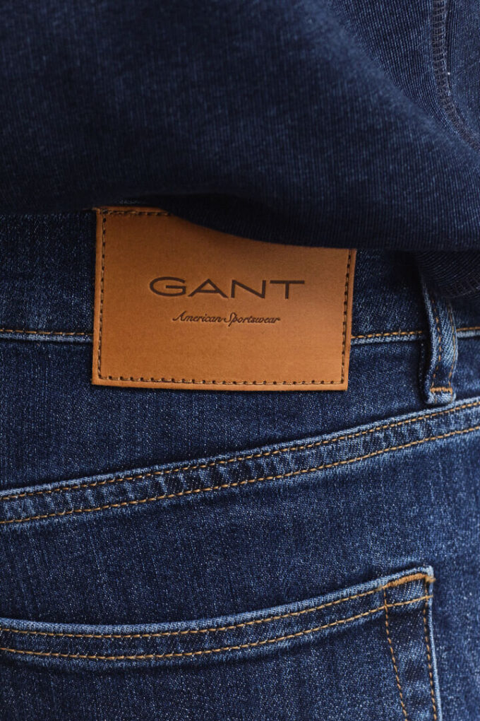 Slim Fit Clean Wash Jeans Slim Fit Clean Wash Jeans