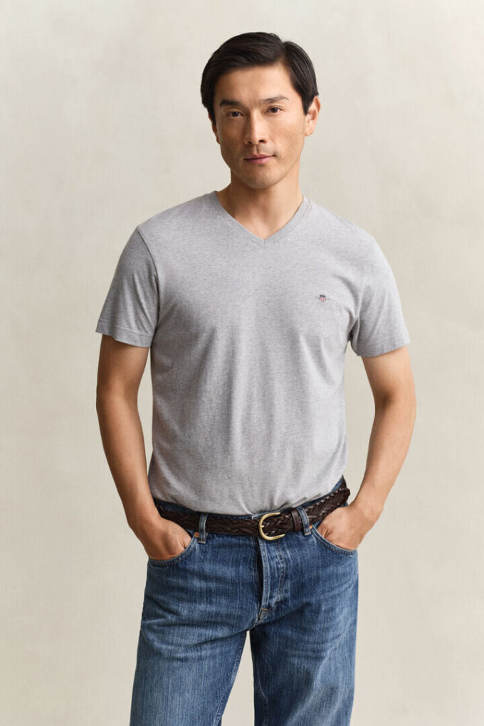 Slim Fit Shield V-Neck T-Shirt Slim Fit Shield V-Neck T-Shirt