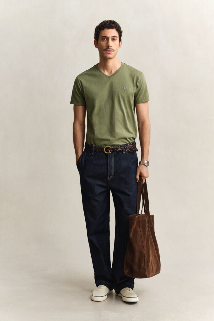 Slim Fit Shield V-Neck T-Shirt Slim Fit Shield V-Neck T-Shirt