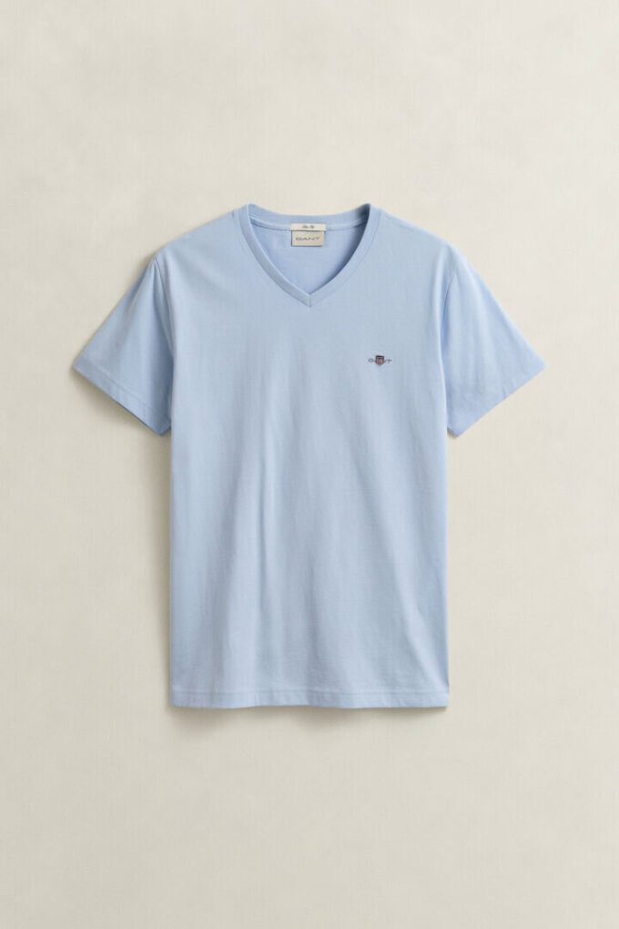 Slim Fit Shield V-Neck T-Shirt Slim Fit Shield V-Neck T-Shirt