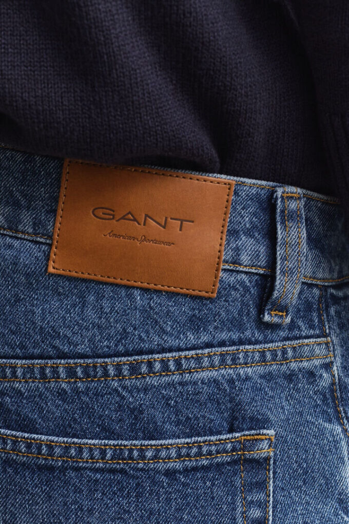 Straight Fit Jeans